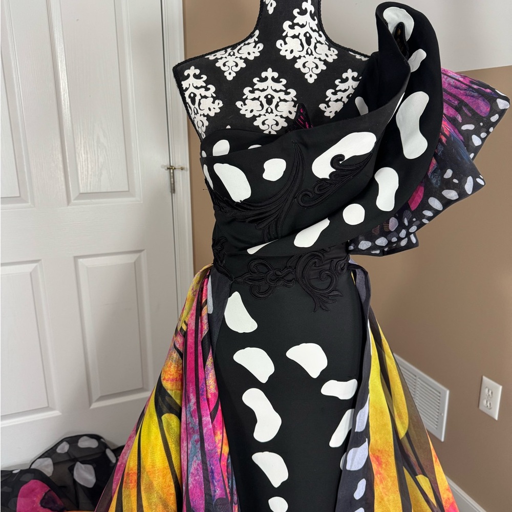 Fouad Sarkis 2381 Butterfly Gown - Picture 5 of 11